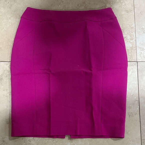 H&M Fuchsia Pencil Skirt - Picture 1 of 3